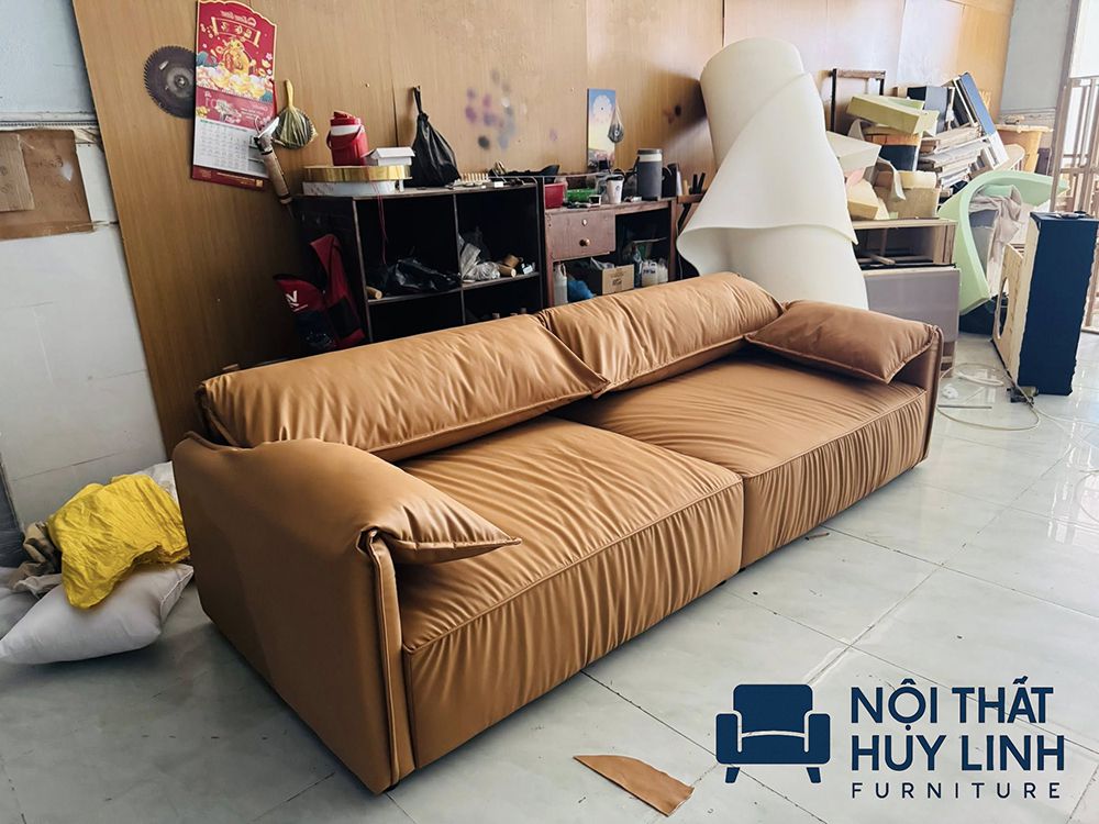 Sofa giá rẻ là các mẫu sofa chất lượng không quá cao, sofa thanh lý hoặc sofa cũ đã qua sử dụng
