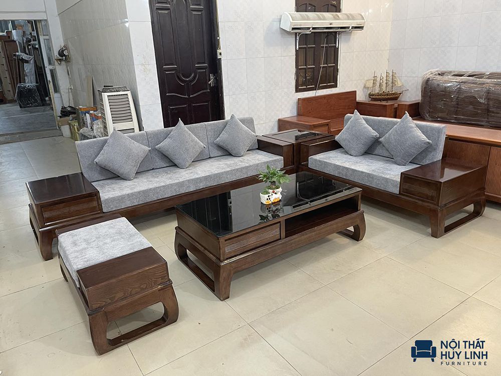 Dựa vào kinh nghiệm mua sofa gỗ của nhiều người mua trước có thể thấy chất liệu vải nỉ chất lượng thẩm mỹ khó bằng được chất liệu da thật.
